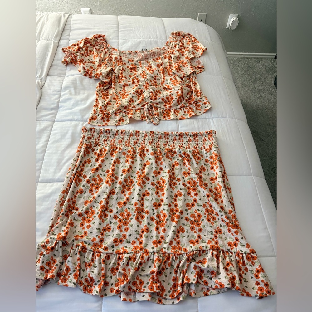 Cato Floral Two-Piece Set in White and Orange - Picture 2 of 4